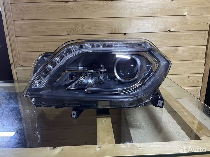 Фара левая на W166 mercedes benz GL