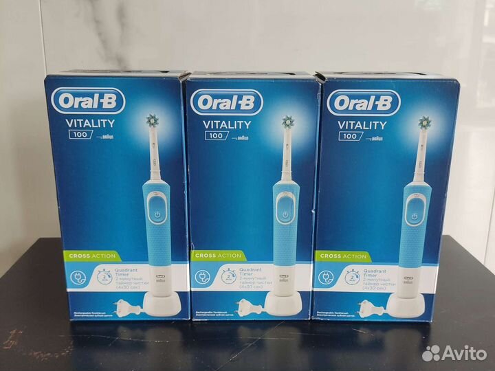 Электронная зубная щетка oral b