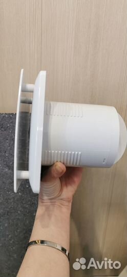 Накладной вентилятор с датчиком влажности vakio