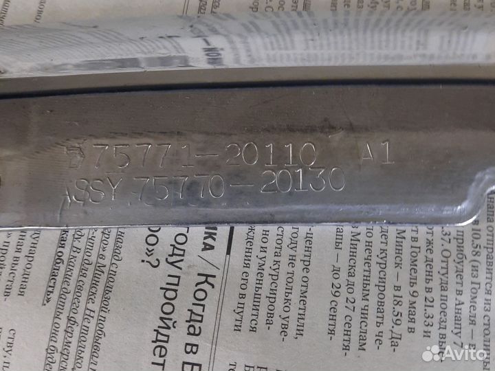 Накладка на капот toyota Premio 240