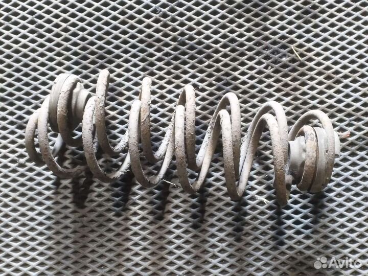 Задние пружины Golf 4