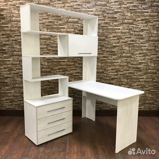 Письменный угловой стол