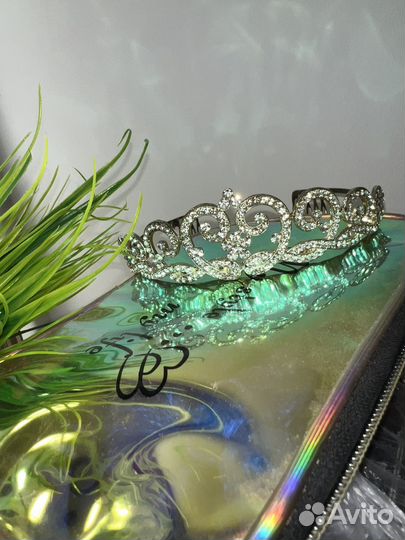 Свадебная диадема и клач невесты