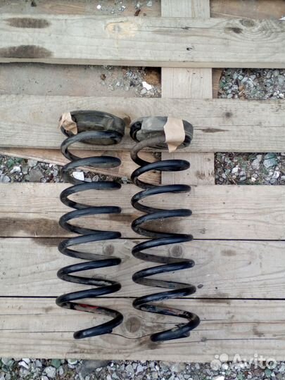 Пружина задняя Renault Logan