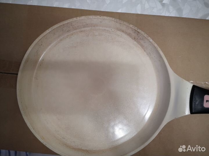 Блинная сковорода 24