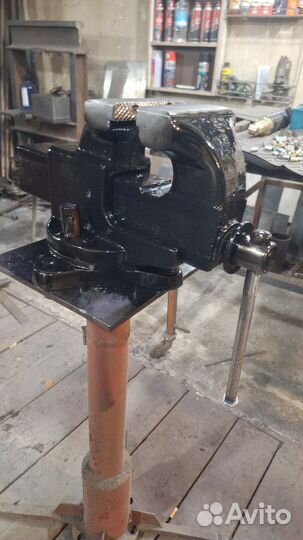 Тиски слесарные СССР