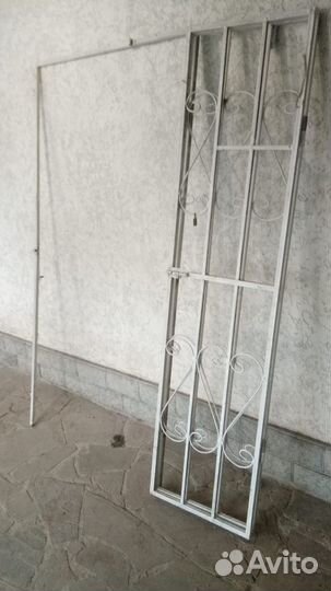 Металлическая дверная решетка