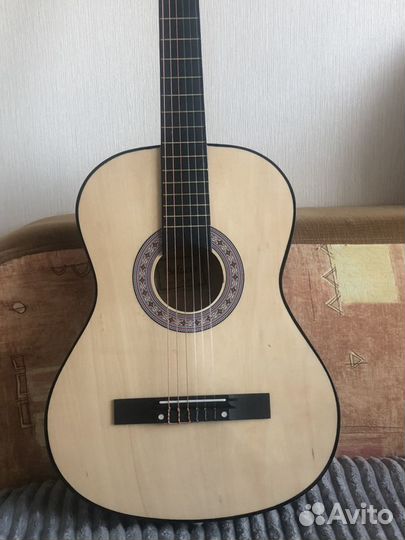 Гитара новая