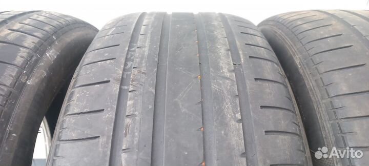 Pirelli P Zero Rosso 255/50 R19