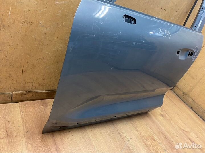 Дверь передняя левая Volvo XC40