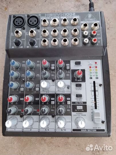 Микшерный пульт Behringer xenyx 1002