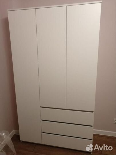 Шкаф 3 х створчатый