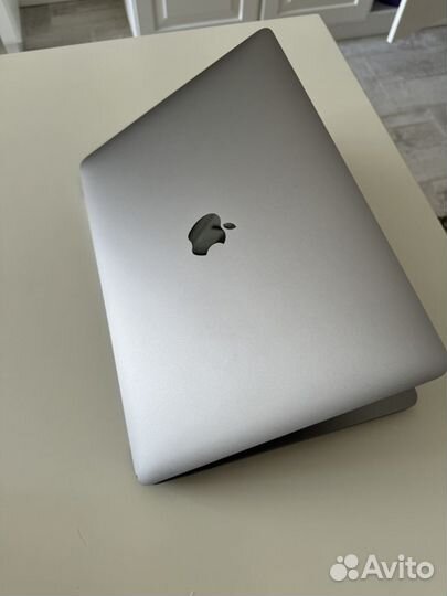 Macbook pro 13 m1