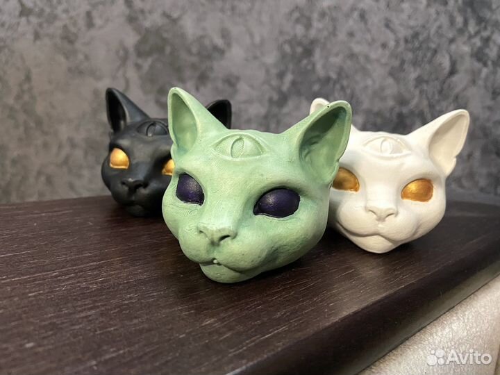 Кот из гипса