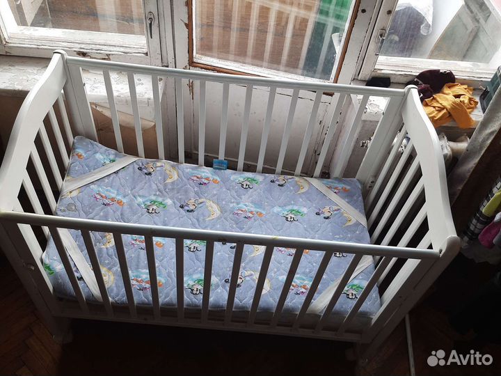 Детская кроватка