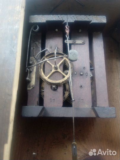 Старинные настенные часы