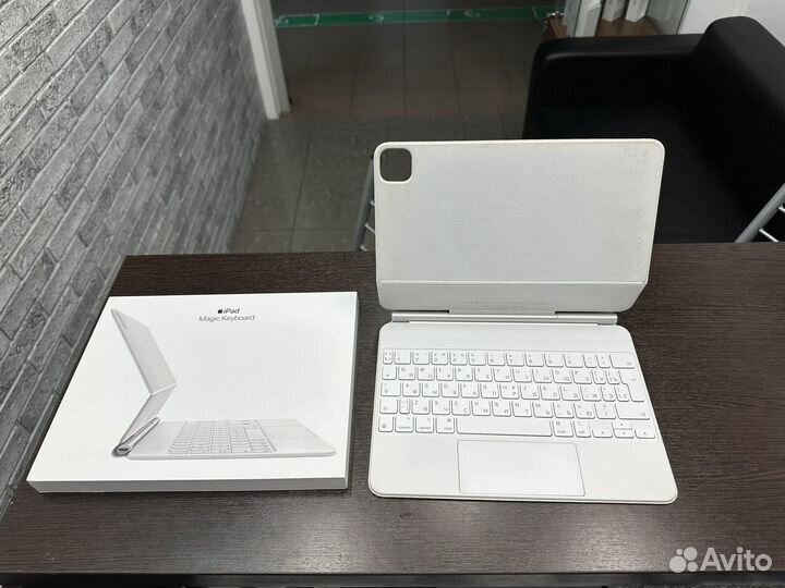 Отличная Magic Keyboard iPad 11 / Air 4 / Air 5