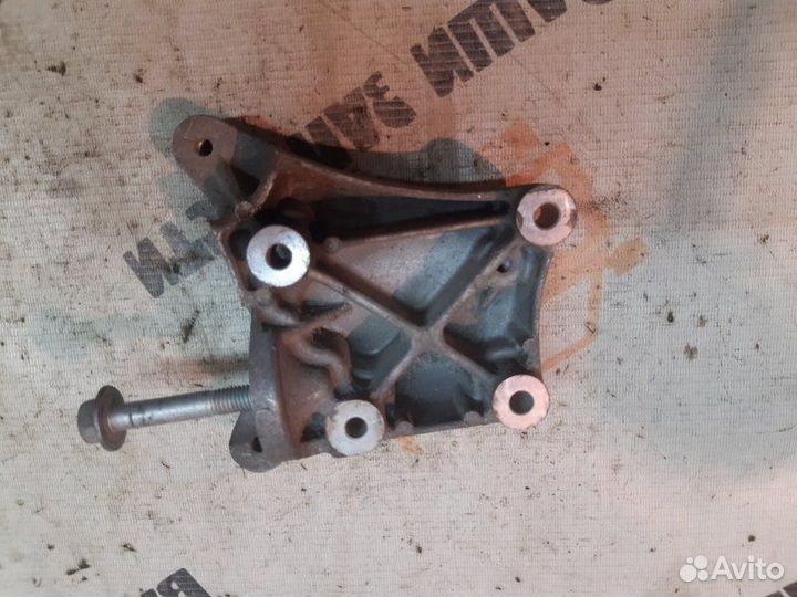 Кронштейн компрессора кондиционера Chevrolet