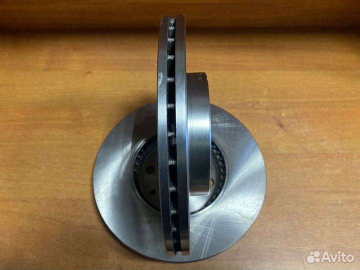 Диск тормозной передний Renault Megane 2002 - 2009