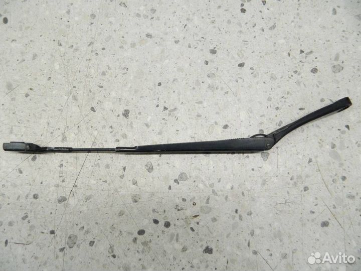 Поводок стеклоочистителя передний левый Volkswagen