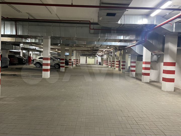 Машиноместо, 14 м²