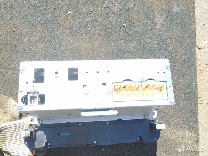 Оригинальный мультимедиа hyundai solaris 2