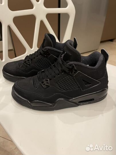 Nike Air Jordan 4