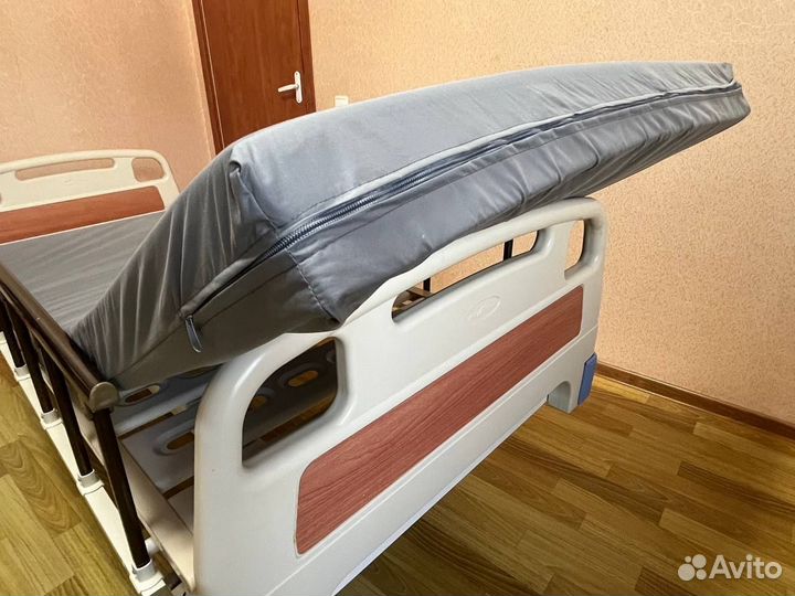 Функциональная медицинская кровать для лежачих б/у