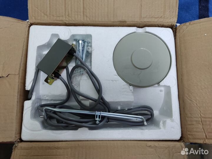 Злектропривод для швейной машины