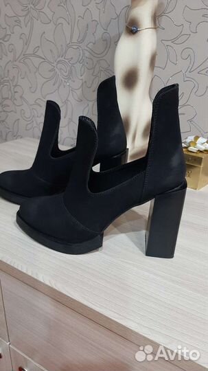 Ботильоны новые 39
