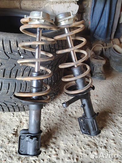 Передние стойки амортизатора ваз 2110 в сборе