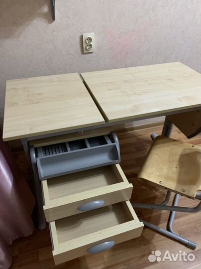 Растущая парта и стул деми