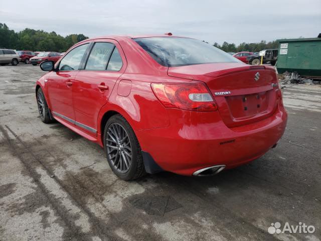 В разборе Suzuki Kizashi 2011 год