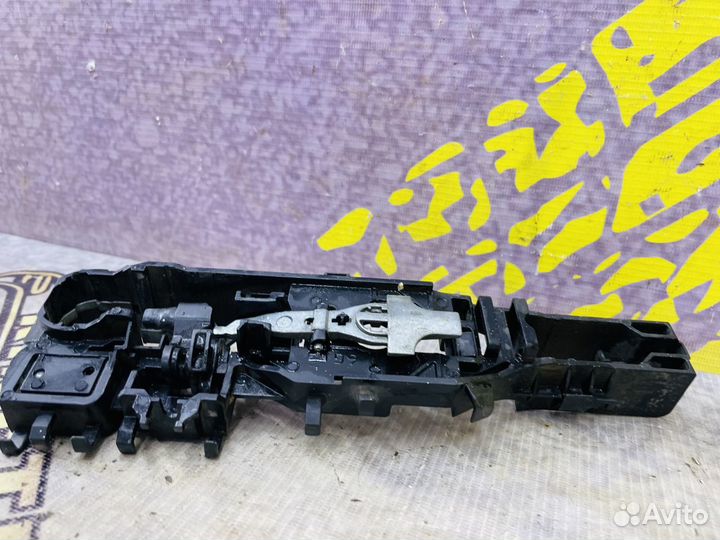 Кронштейн ручки Задней правой Передней левой Меган