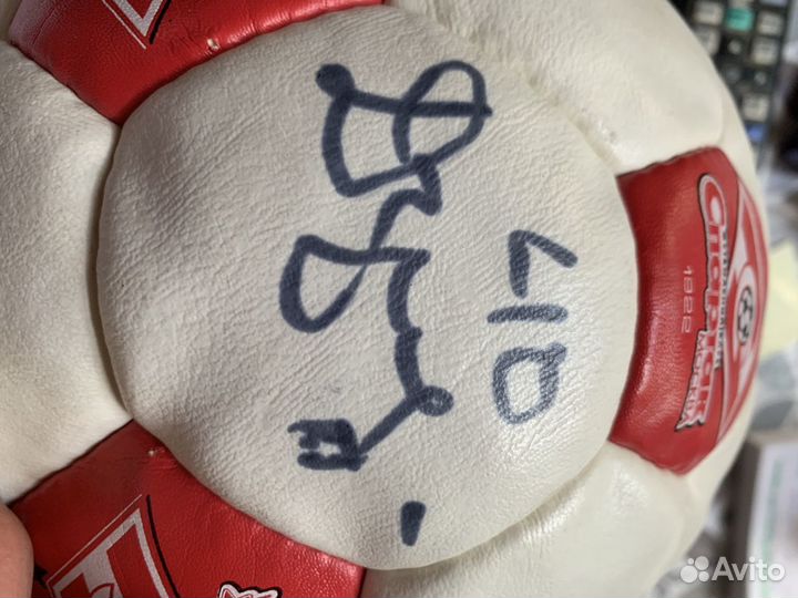 Мяч с автографами футболистов Спартака. Торг