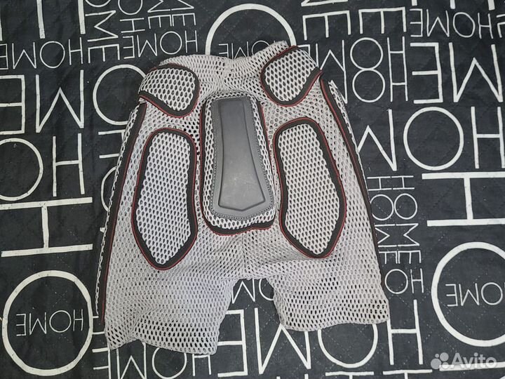 Защитные шорты Dainese Action