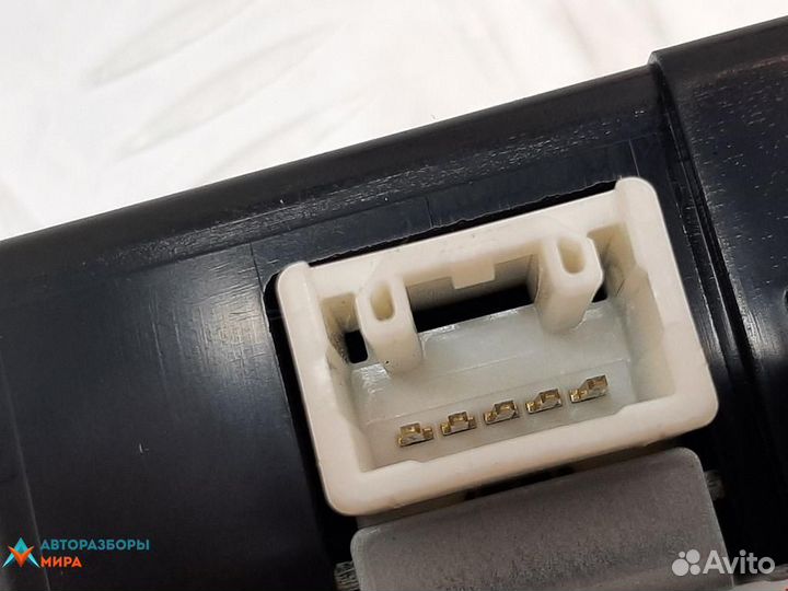 Блок управления центральным замком Toyota RAV4