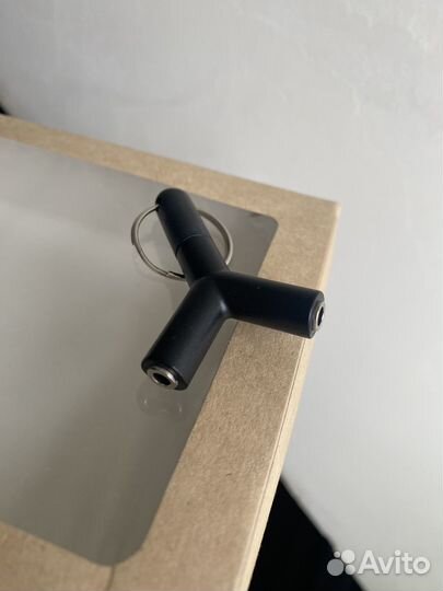 Разветвитель адаптер для 2х наушников AUX