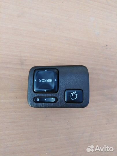 Блок управления зеркалами Toyota Cresta 90