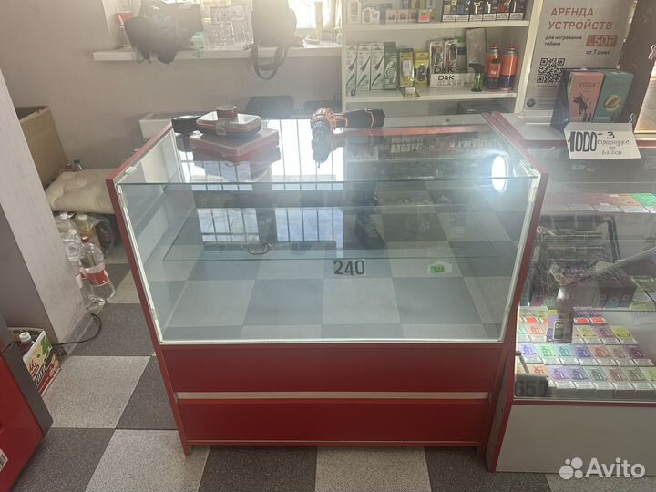 Шкаф витрина