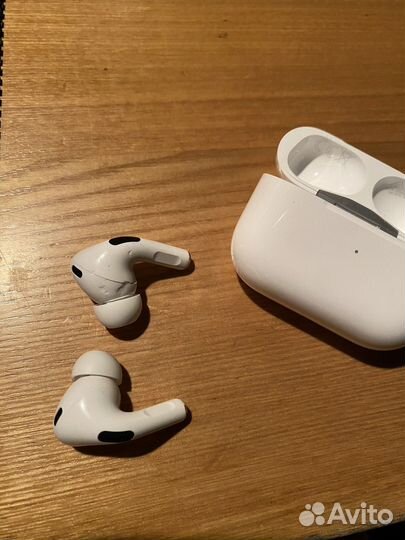 Airpods pro 2 кейс и левый наушник