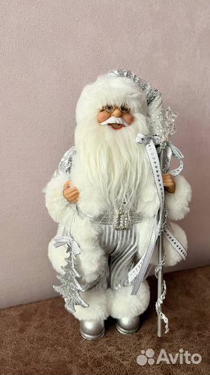 Дед Мороз под елку