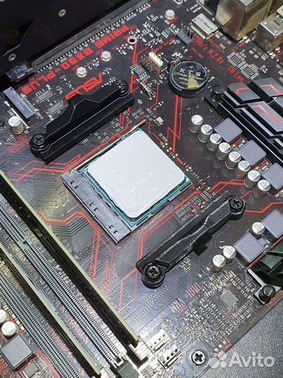 Крепление кулера процессора (socket AM4)