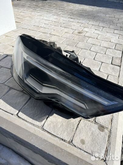 Правая фара Audi A6 2020 года