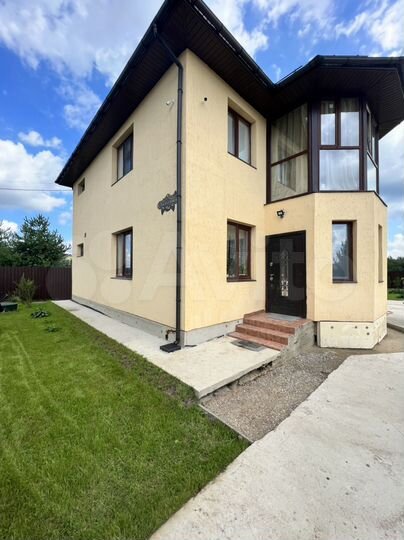 Коттедж 180 м² на участке 12 сот.