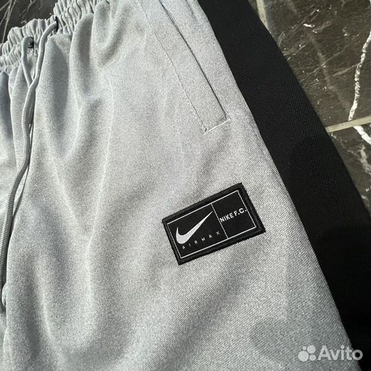 Штаны спортивные мужские Nike