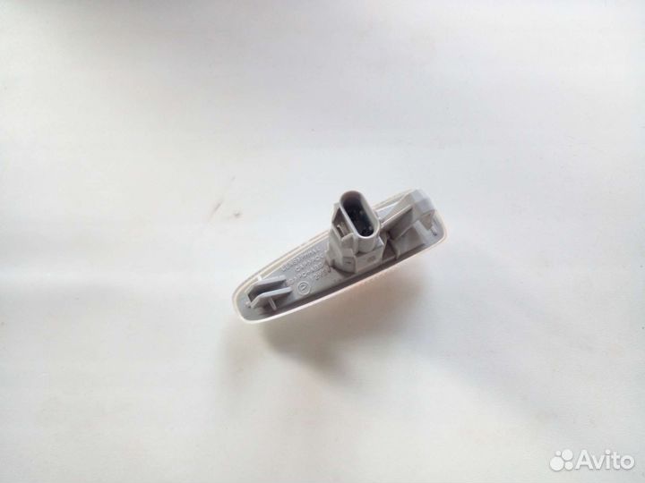 Повторитель поворота Mitsubishi Outlander XL