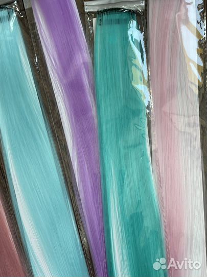 Цветные пряди на заколках