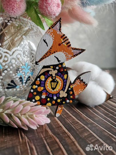 Брошки из дерева