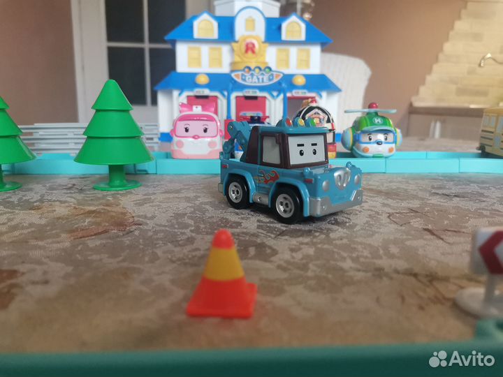 База Робокара Поли